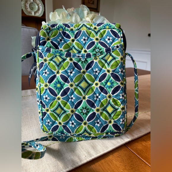 Vera Bradley Daisy Daisy Tote & Hipster Set - Picture 3 of 11